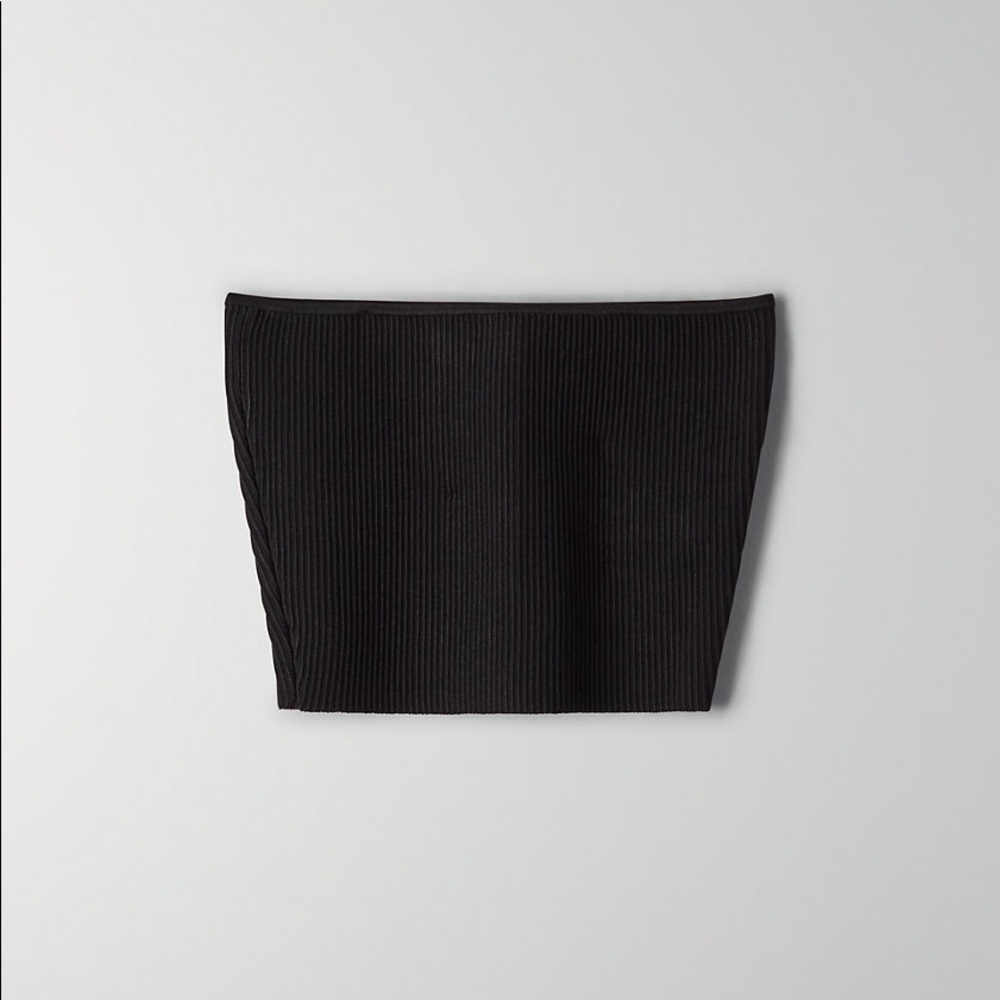 Black ribbed tube top